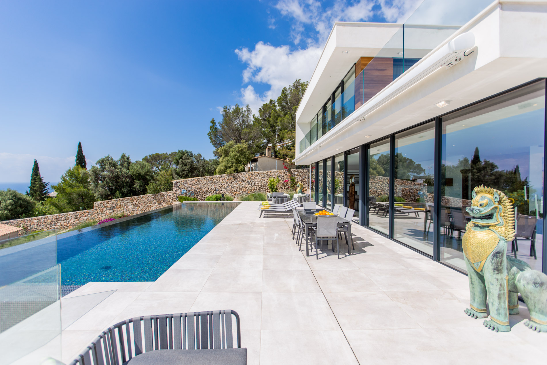 Espectacular villa moderna de nueva construcción con vistas al mar en Genova