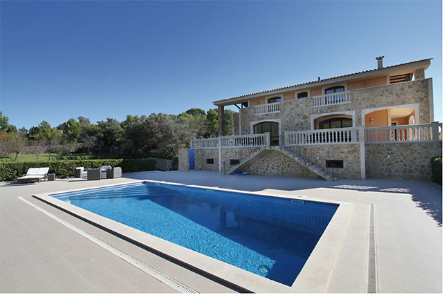 Finca de piedra de nueva construcción con fantásticas vistas en Santa Maria