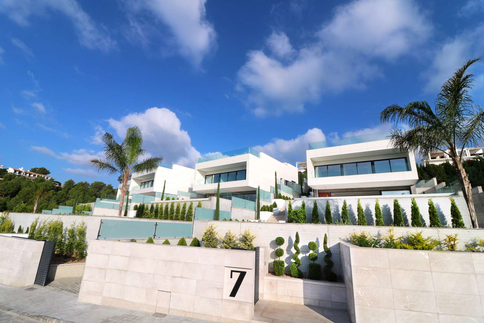 4 lujosas villas de nueva construcción con impresionantes vistas al mar en Alcanada, Alcudia