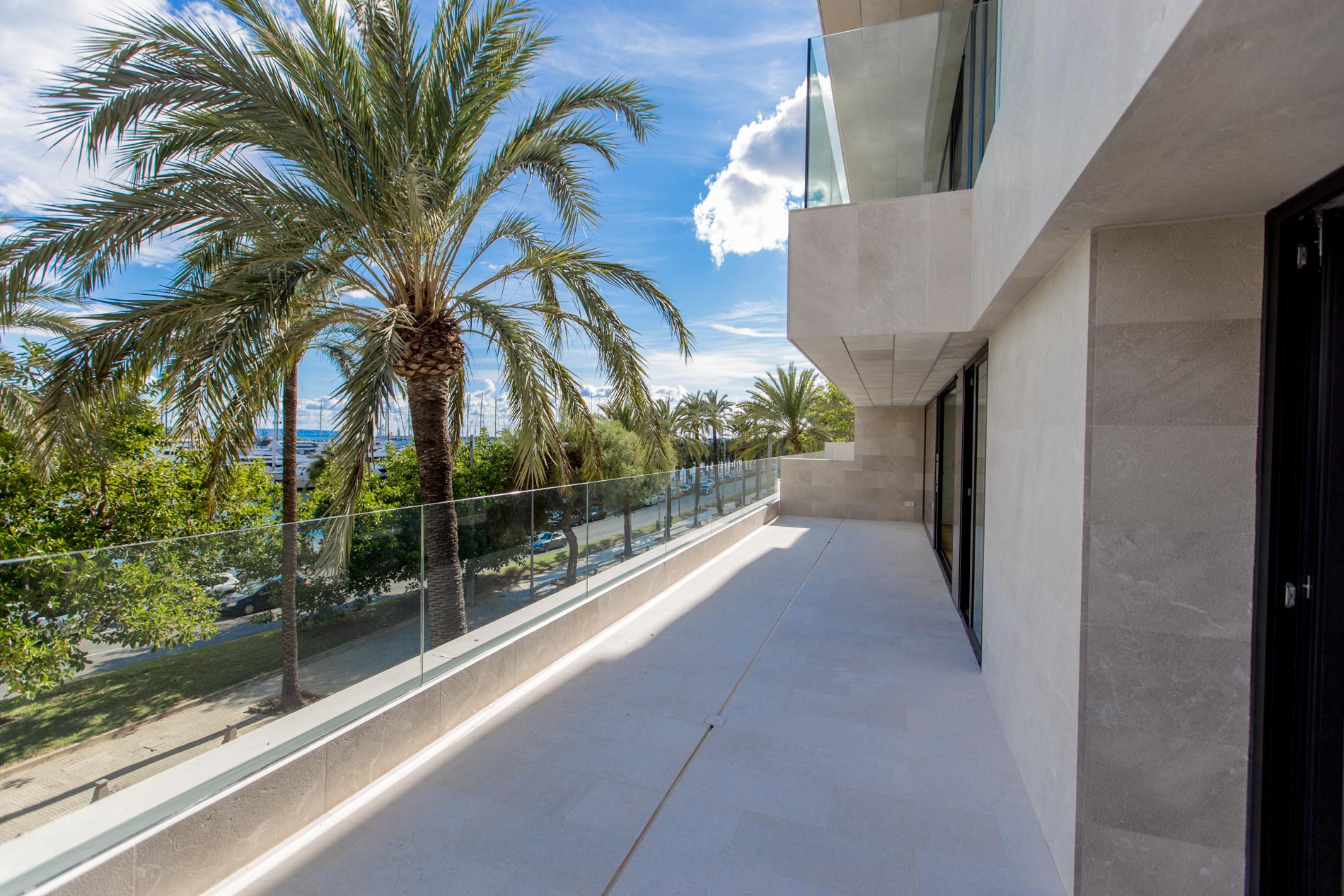 Apartamento lujoso de diseño contemporáneo y con amplia terraza en el Paseo Marítimo de Palma