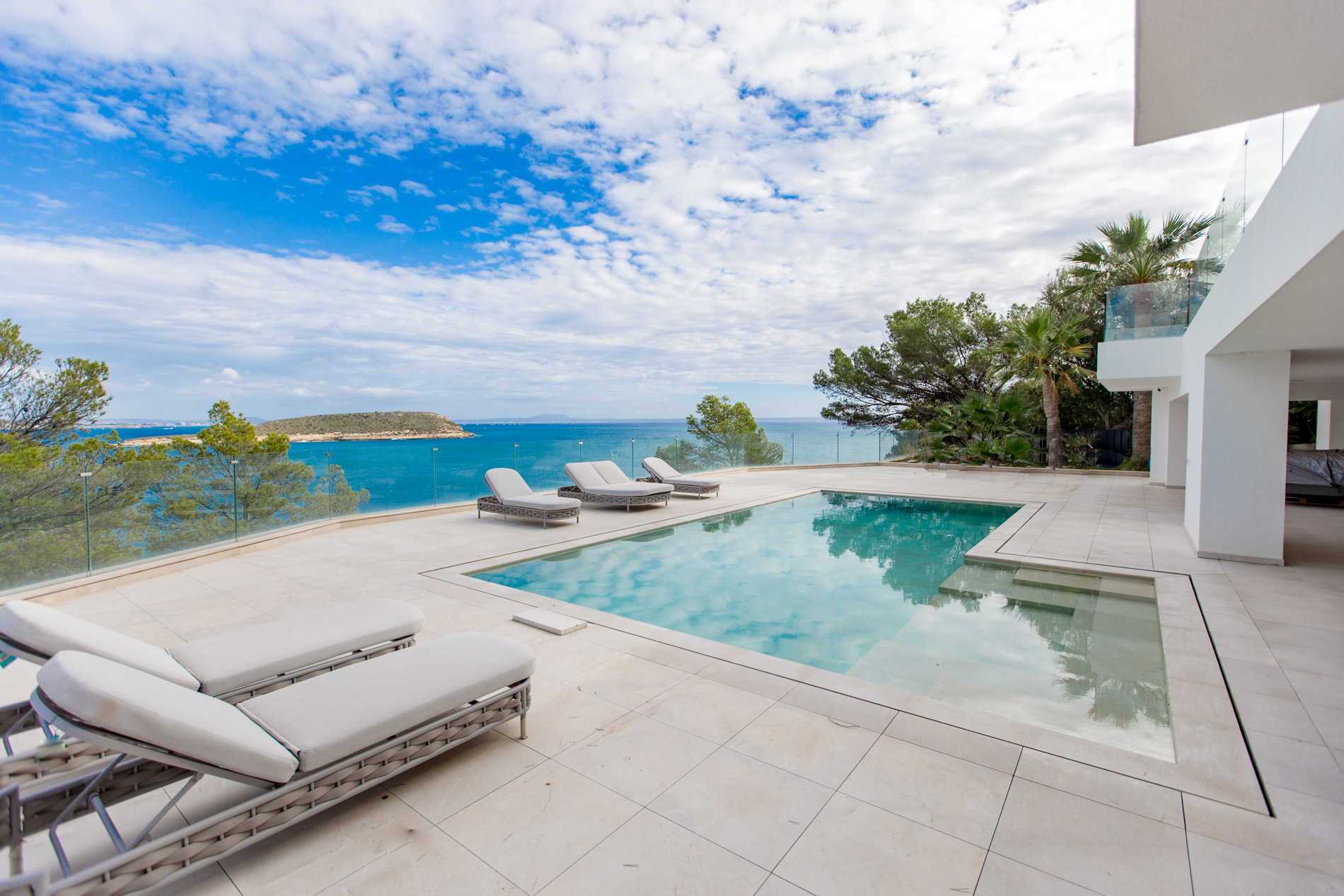 Mansión con acceso al mar en Cala Vinyas.