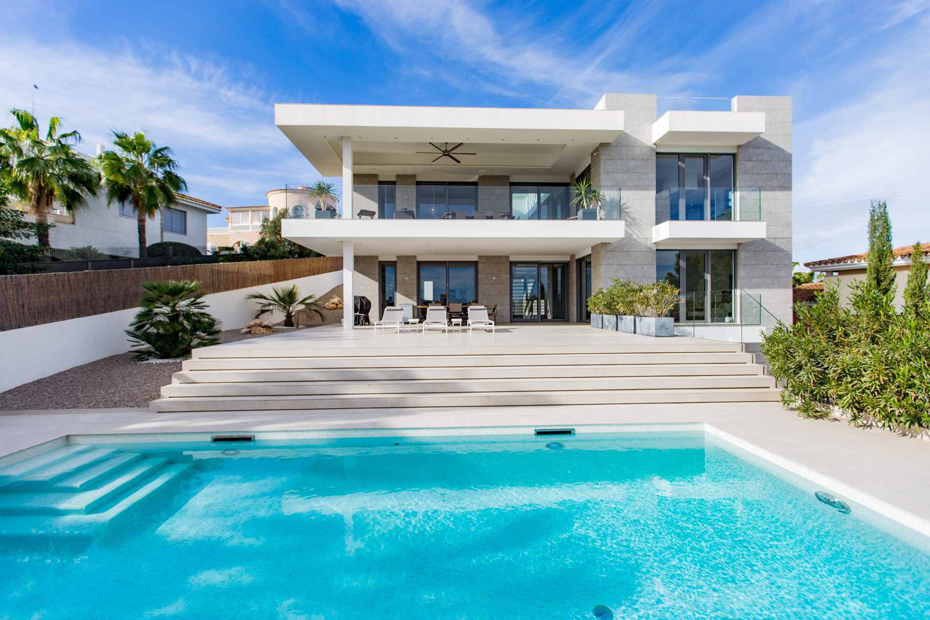 Villa de diseño moderno con vistas al mar en Santa Ponsa