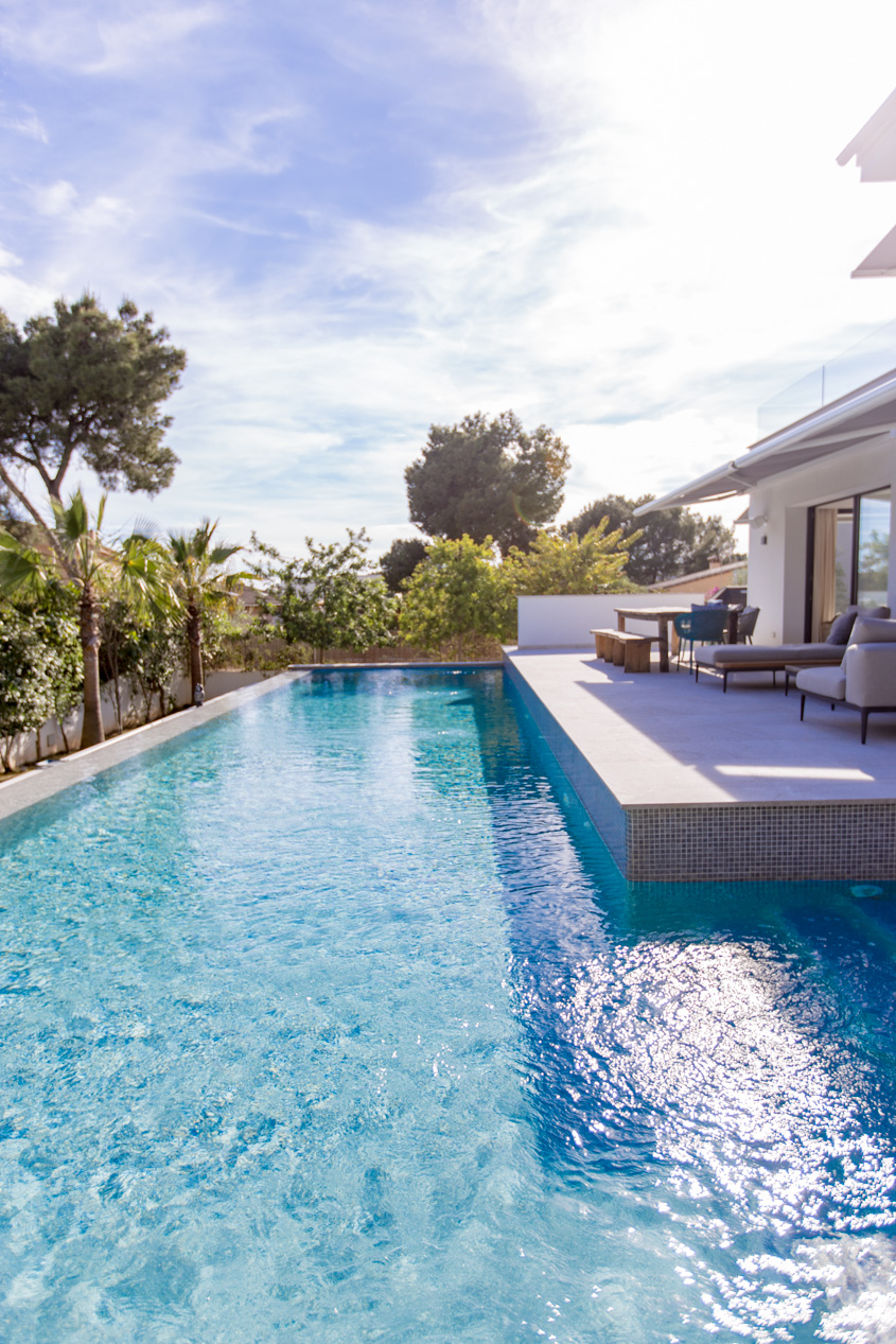 Modern villa, in a quiet area, near the beach of Bendinat