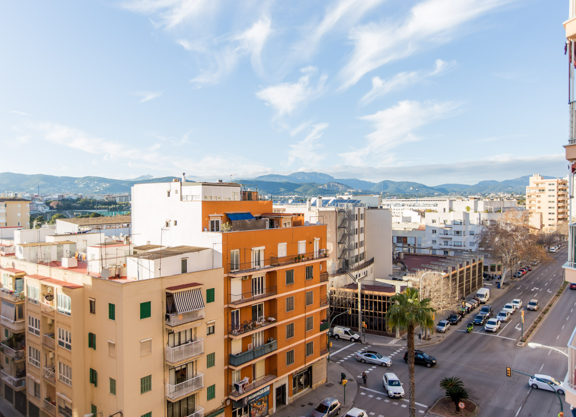 Piso con balcón y vistas a la Serra Tramuntana en Palma