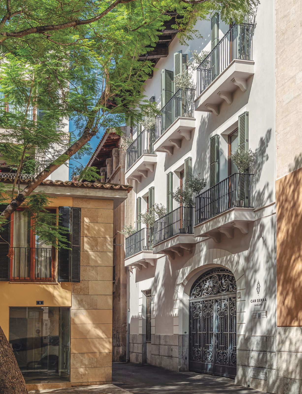 Es Palau, planta noble con jardín y piscina en Can Serra - Cavallería, en Casco Antiguo de Palma.