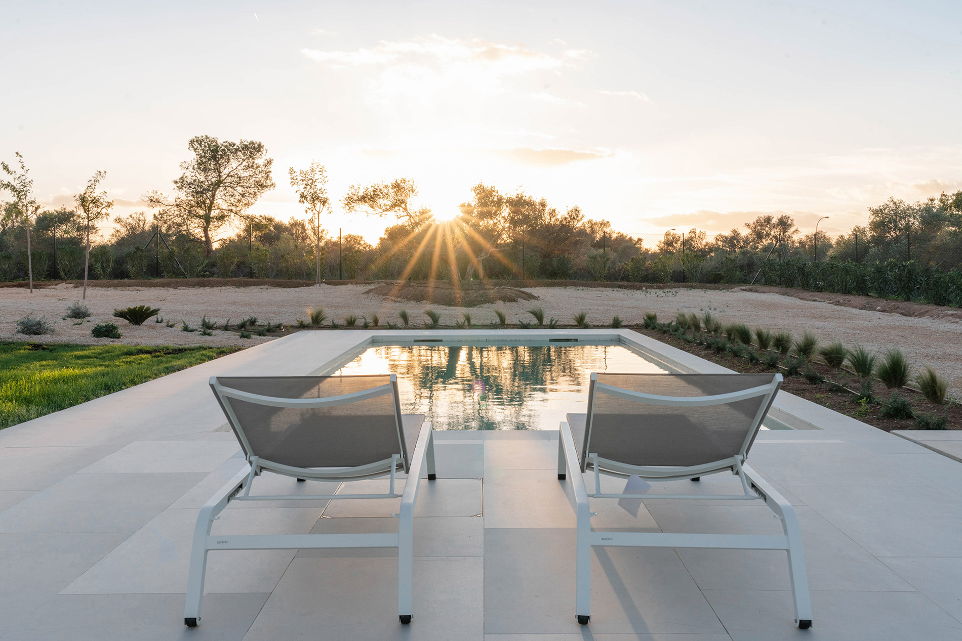 Villa con gran jardín y vistas hacia la Bahía de Palma en Son Gual
