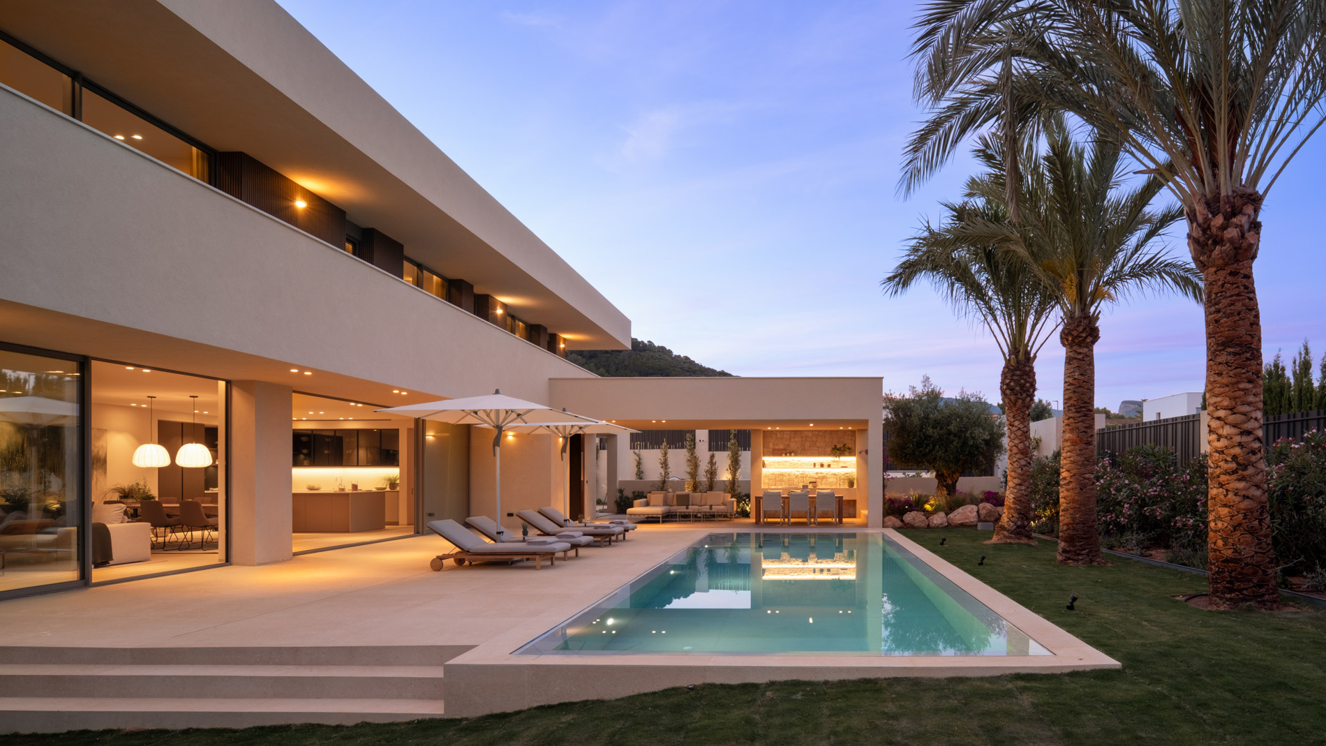Contemporary Mediterranean Architecture in a Privileged Natural Setting in Sa Font Seca